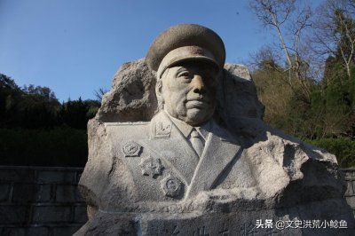 ​开国上将许世友：从和尚到将军，戎马一生，活着尽忠，死了守孝