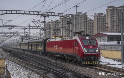 ​K371次列车由大同开往上海，沿怀仁东、山阴、原平、忻州方向行驶