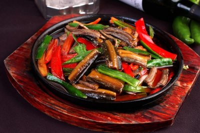 ​麻辣鳝鱼这样制作，吃起来非常美味，又香又鲜，营养价值非常高