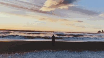 ​很多人在爱情里都有“偷窥欲”
