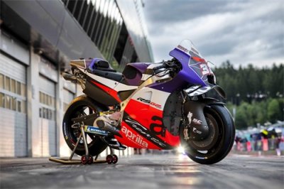​MotoGP 奥地利站：阿普利亚 RS-GP 纪念图案与尾部定风翼