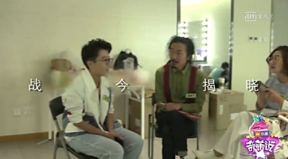 董婧爱着邱晨，邱晨抱马薇薇大腿，马薇薇撕董婧！这一季奇葩说真奇葩