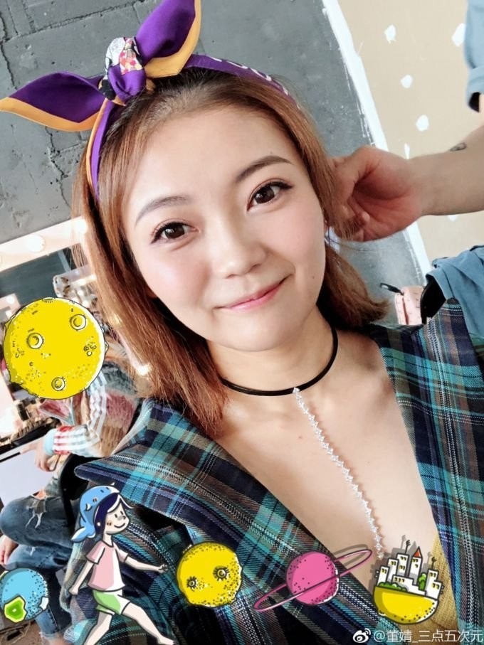 董婧爱着邱晨，邱晨抱马薇薇大腿，马薇薇撕董婧！这一季奇葩说真奇葩