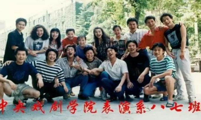因为“丑”考中戏的何冰，跑4年龙套，演10年小人物，如今终于成了戏骨！