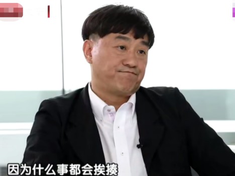 因为“丑”考中戏的何冰，跑4年龙套，演10年小人物，如今终于成了戏骨！