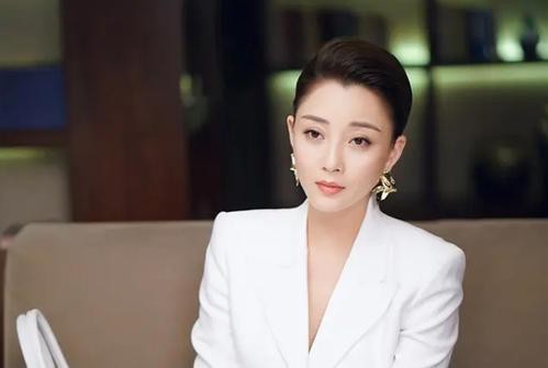 演员殷桃：一段失败的婚姻，情史一波三折，42岁依旧未婚