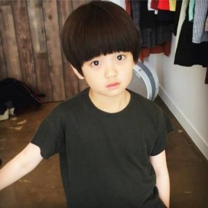 ​金嫝勳个人资料写真作品