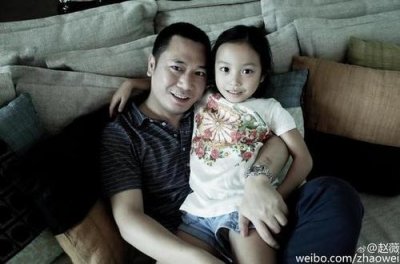 ​赵薇和黄有龙到底离婚了吗（揭赵薇老公强大背景）
