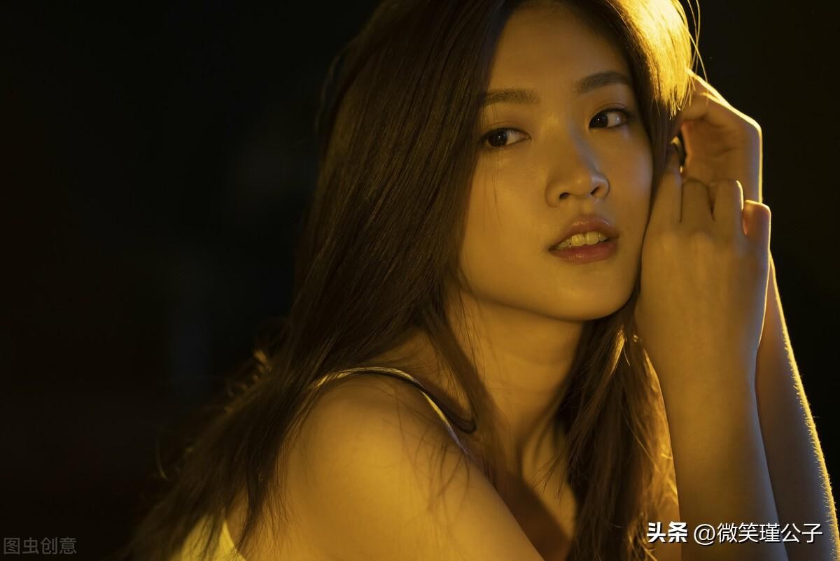 已婚男人对你有感觉的表现(已婚男人喜欢你又避嫌的表现)
