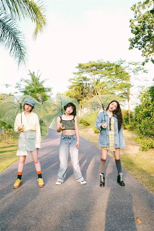 素颜参加《创造101》的土味女团3unshine，妆后个个都是潜力股