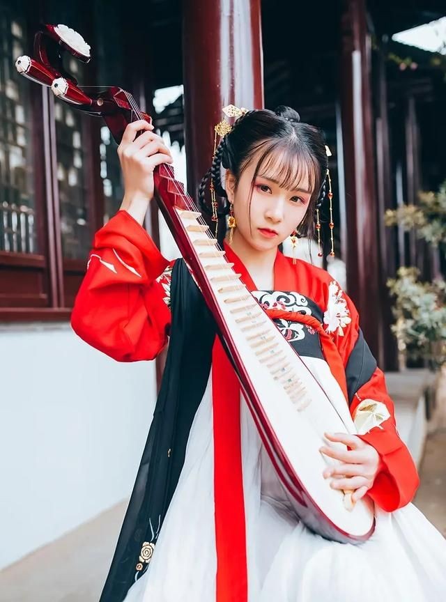 古代女生名字，古代的男人为什么取女人的名字？比如李莲英、曹雪芹、花容等？图11