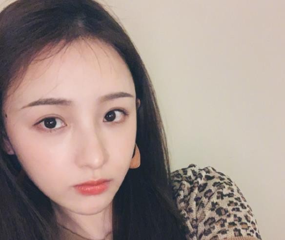 周二珂男朋友是谁（斗鱼女神周二珂为什么停播）