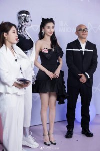​Angelababy猫女造型曝光 元气满满活力四射