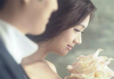 ​女生爱的卑微的下场（女人在婚姻里爱得卑微）