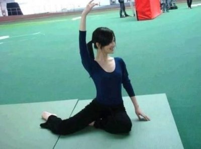 ​李小璐怎么丰胸的（李小璐9年前美照遭曝光）