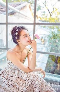 ​孙茜迷人唯美写真曝光 眼神气质迷人演绎恬静美好时光