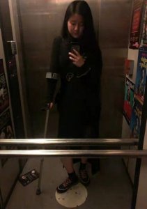 ​杨丽萍外甥女小彩旗发福得快认不出 在英国独居