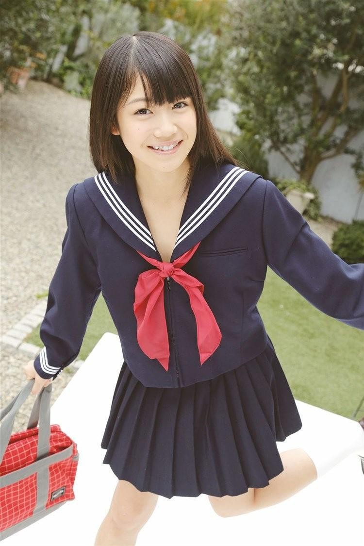 安藤穗乃果个人资料写真作品