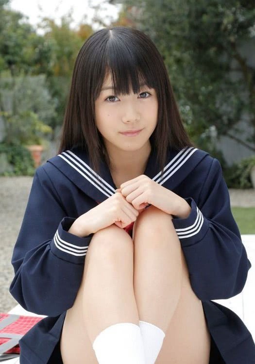 安藤穗乃果个人资料写真作品