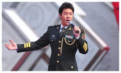 ​文工团出身的明星有军衔吗？需要上战场吗，李雪健的话让人敬佩！