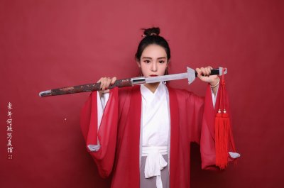 ​小说：魔帝回溯一生，展示在众人面前，他的童年竟如此平凡