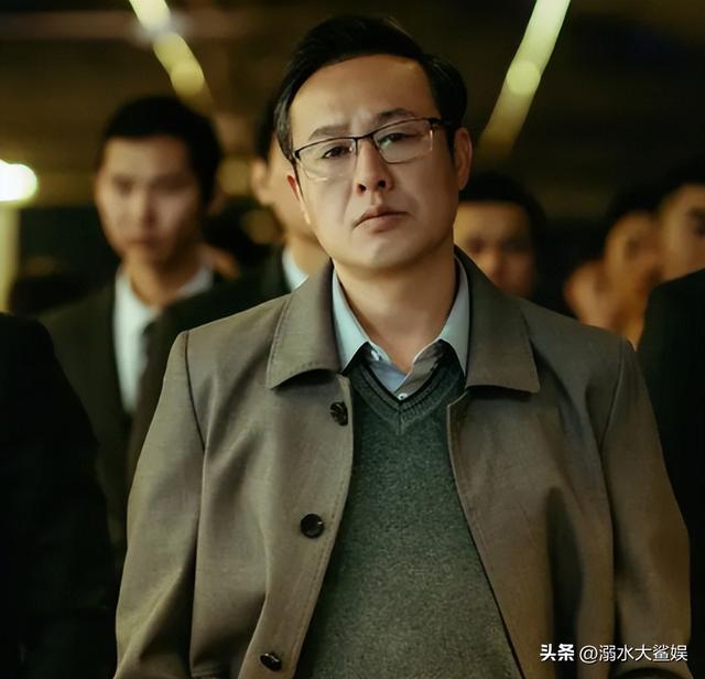 杨烁宁愿不拍戏也不降片酬（杨烁16岁北漂落魄时娶女神王黎雯）(1)