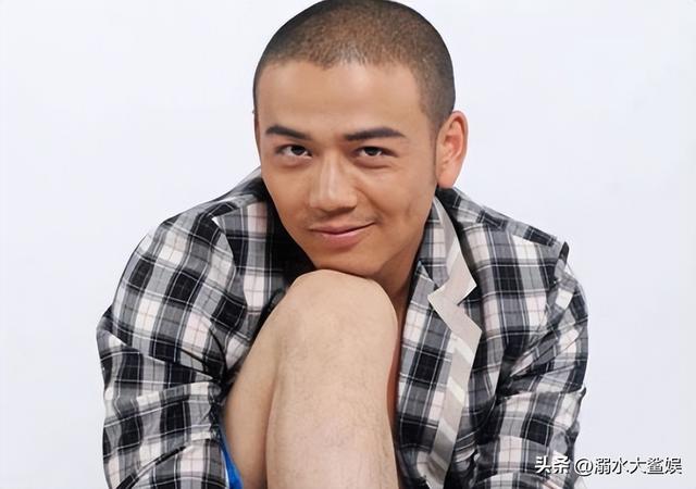杨烁宁愿不拍戏也不降片酬（杨烁16岁北漂落魄时娶女神王黎雯）(4)